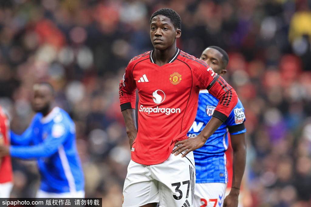 继续从曼联买人！那不勒斯遭遇伤病危机 冬窗强攻梅努